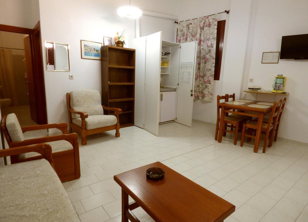 White House Hotel-Apart Karpathos Bagian luar foto