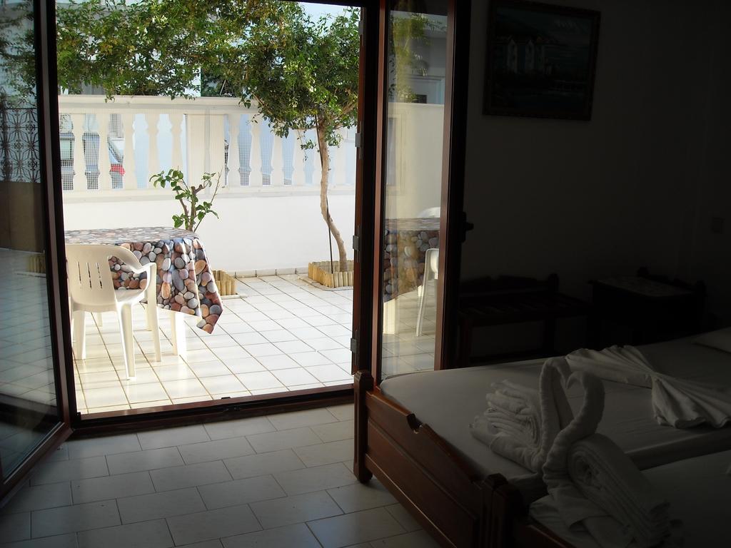White House Hotel-Apart Karpathos Bagian luar foto